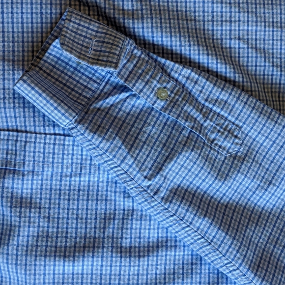 Vineyard Vines Boys Size Large (16) Button Down - Picture 4 of 8